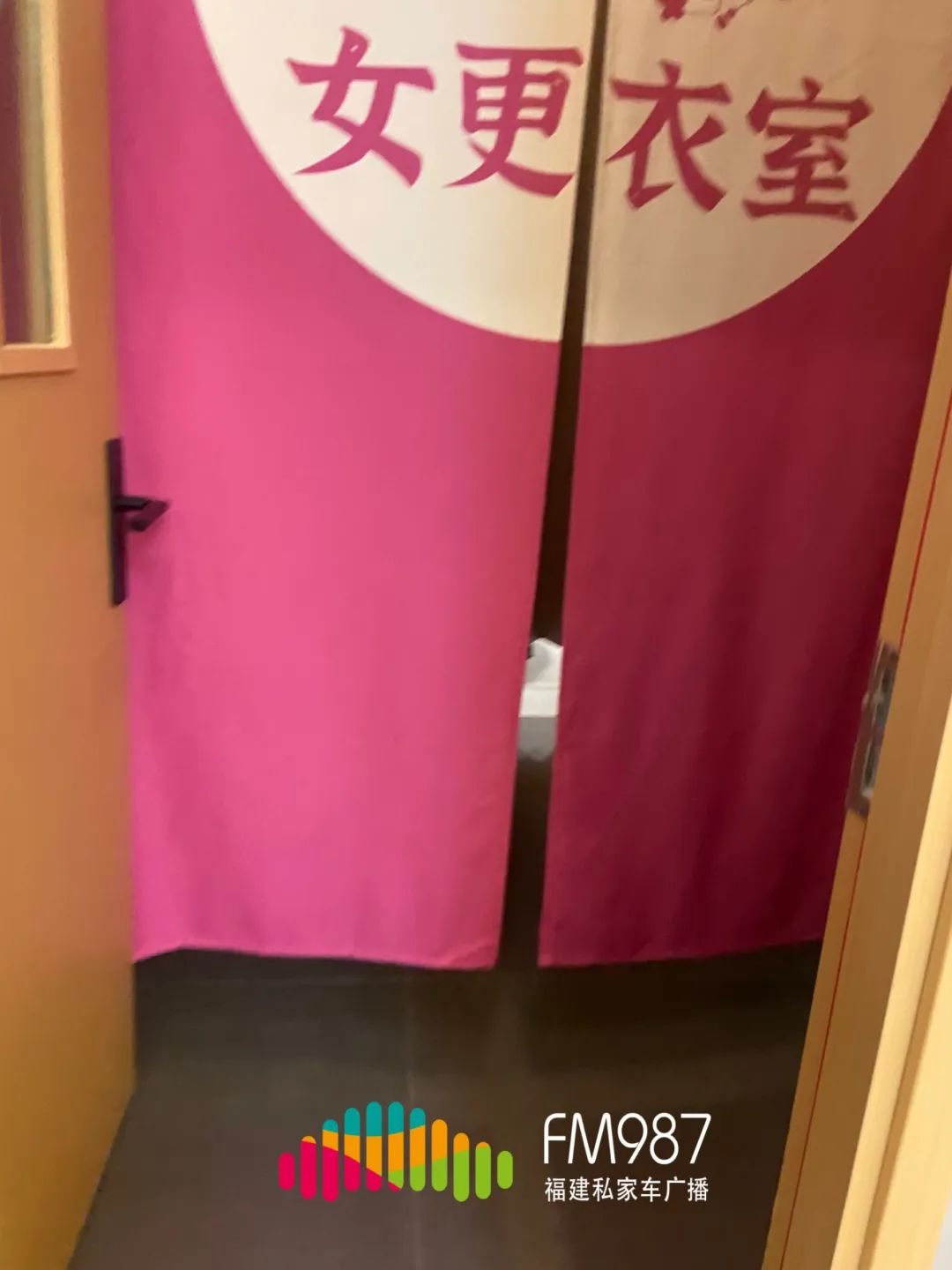 DƬ